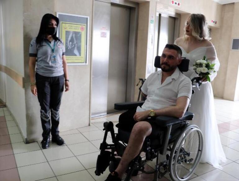 Uzman Çavuş İbrahim Yüzer, Pençe-Şimşek operasyonunda sağ kol ve bacağını kaybetti, hastanede evlendi... Hayat bitmedi