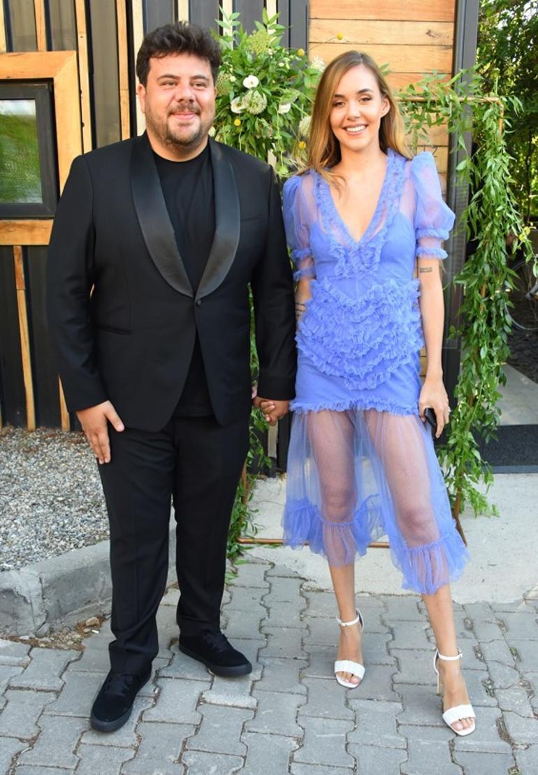 Zeynep Bastık ile Tolga Akış evlendi