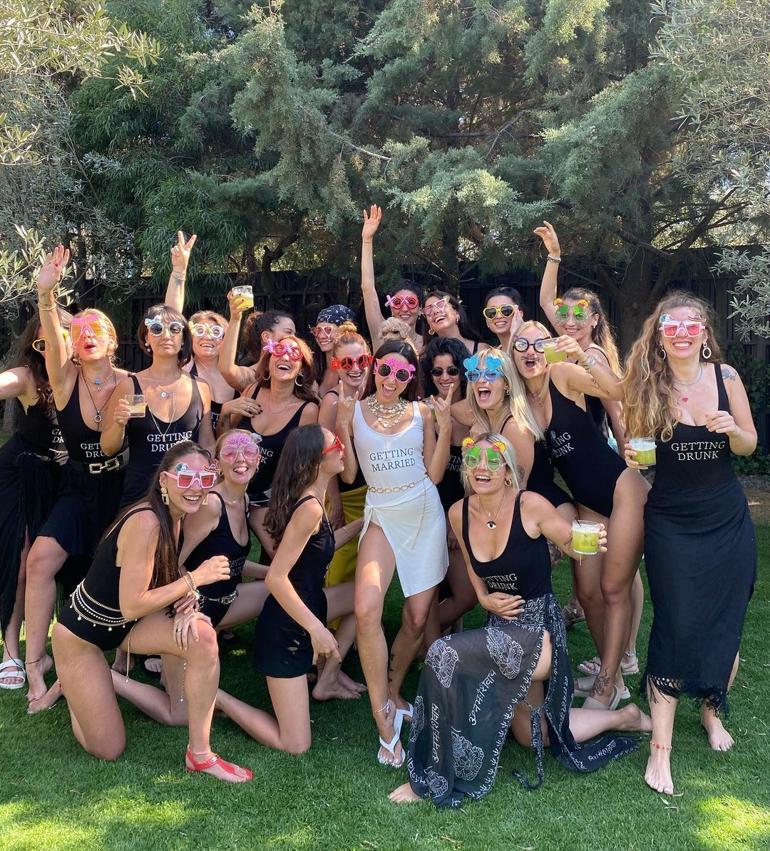 Zeynep Bastık ile Tolga Akış evlendi