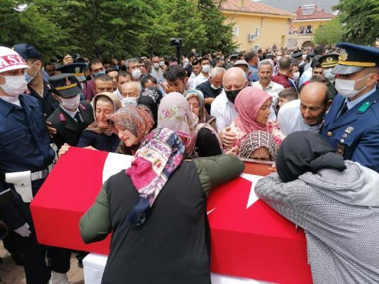 Piyade Astsubay Çavuş Cihan Çiftçibaşı gözyaşlarıyla son yolculuğuna uğurlandı