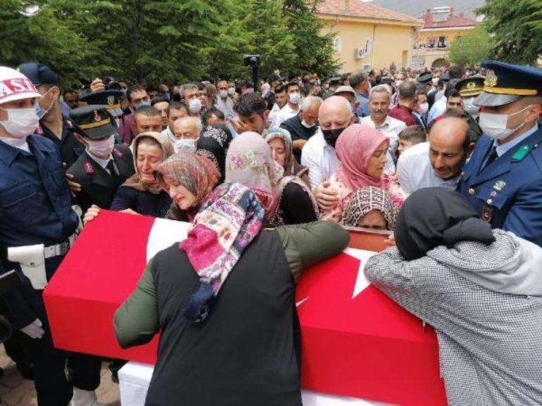 Piyade Astsubay Çavuş Cihan Çiftçibaşı gözyaşlarıyla son yolculuğuna uğurlandı