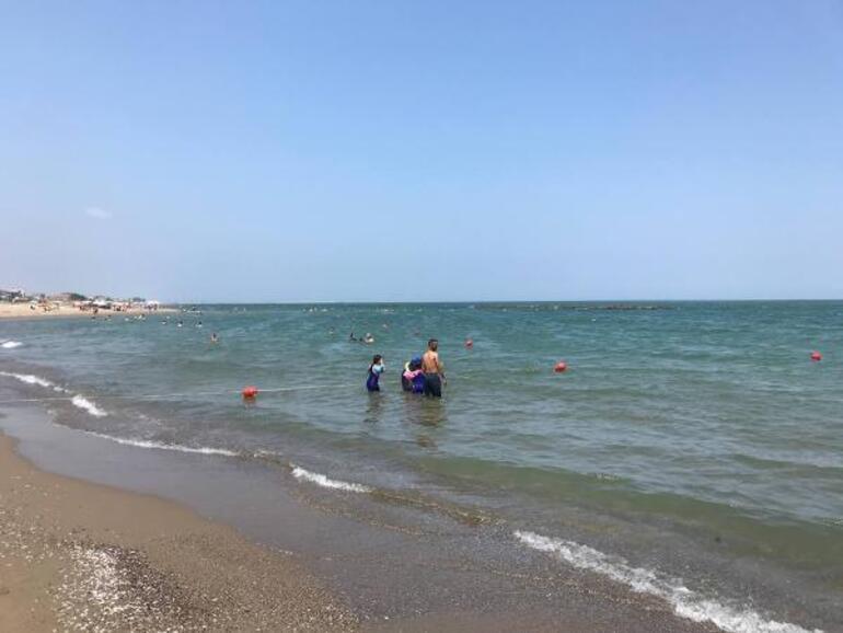 Denize giren 32 kişi vücutlarında kızarıklık olunca hastanelik olmuştu Nedeni belli oldu: Denizanası
