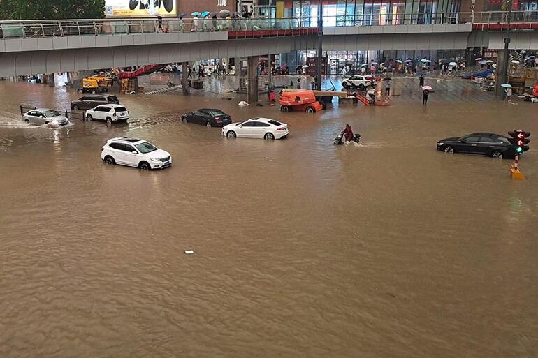 Son dakika haberi... Görülmemiş kâbus: Çinde sel felaketi çok sayıda can aldı... Dehşet anları saniye saniye kamerada