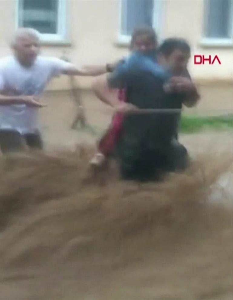 Görüntüler Rizeden... Az önce kaydedildi Bayram zehir oldu