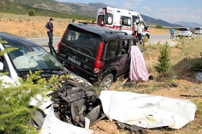 afyon da feci kaza 1 olu 2 yarali son dakika haberler