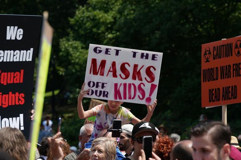 BioNTech CEOsu Uğur Şahinden flaş Delta varyantı ve üçüncü doz aşı açıklaması