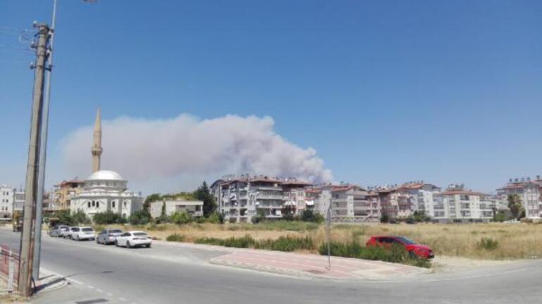 Son dakika... Antalya Manavgatta 2 farklı noktada yangın çıktı Vatandaşlar seferber oldu