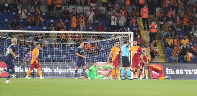 Son Dakika Haberi... Galatasaray- PSV maçında Fatih Terim çılgına döndü! Sözleri ekrana yansıdı, Muslera'nın hareketi sonrası...