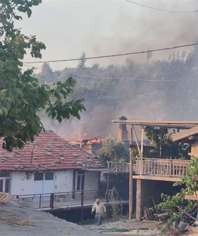 Manavgattaki yangında inanılmaz anlar: Can var abla can