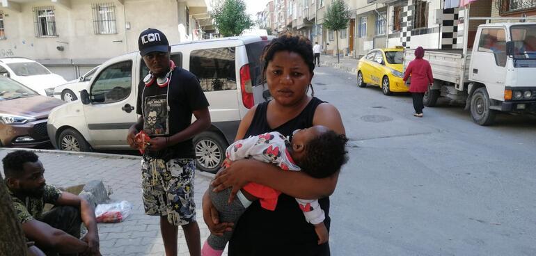 Angoladan gelen aile kiralık ev ararken dolandırıldı Artık sokakta yaşıyorlar