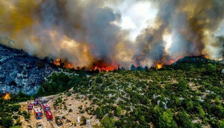 Son dakika... Manavgata bağlı Sırtköyde alevler 20 metreyi buldu, acı haber geldi Yusuf Demirli yardım götürmek isterken hayatını kaybetti