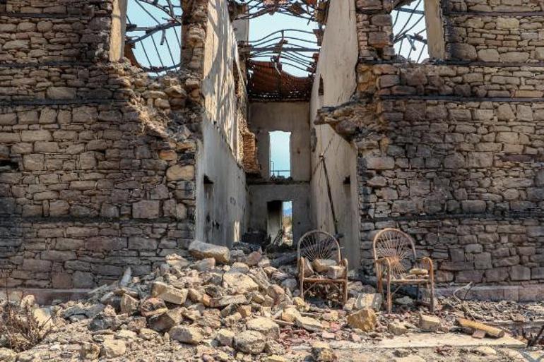 Son dakika... Manavgata bağlı Sırtköyde alevler 20 metreyi buldu, acı haber geldi Yusuf Demirli yardım götürmek isterken hayatını kaybetti