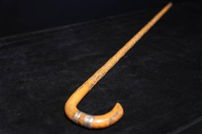 Atatürkün minyatürlü bastonu açık arttırmada satılıyor