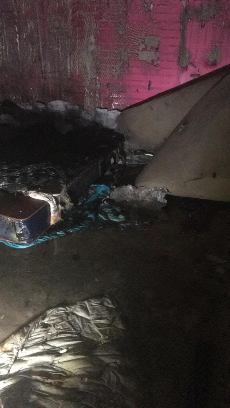 Sigara içerken uyuyakalınca çıkan yangında yaralanmıştı Hayatını kaybetti