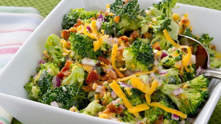 Kilo verdiren kalorisi düşük 5 lezzetli diyet salata tarifi