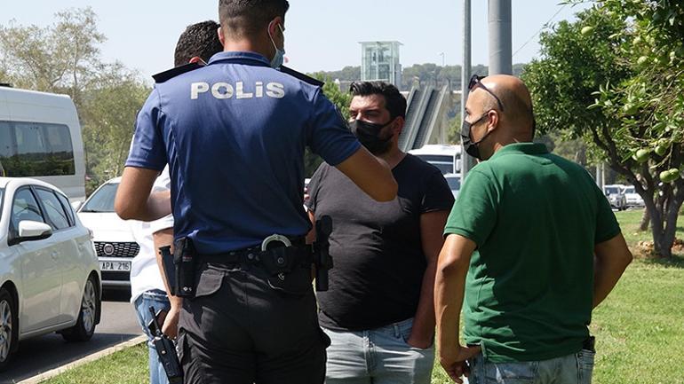 Antalyada lüks otomobil yarım saatte kullanılmaz hale geldi