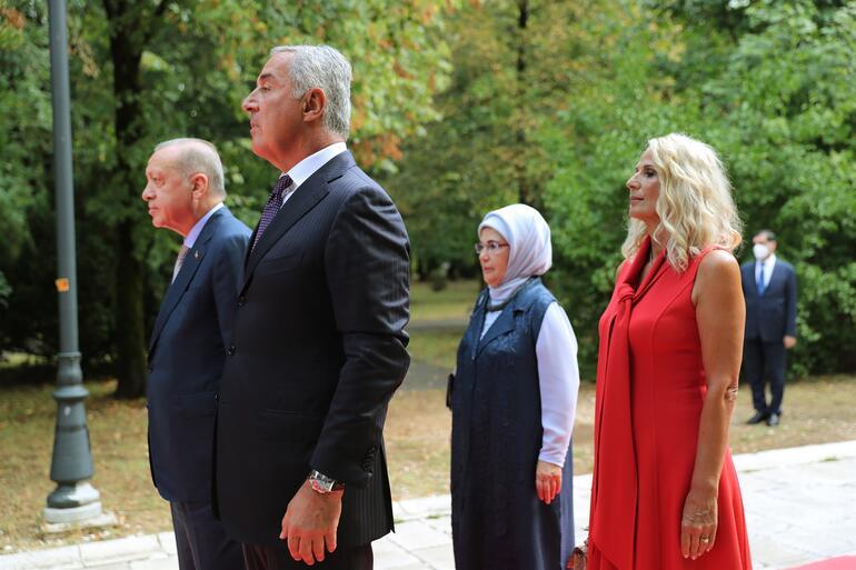 Cumhurbaşkanı Erdoğan, Karadağda Resmi törenle karşılandı
