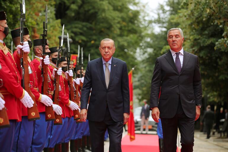 Cumhurbaşkanı Erdoğan, Karadağda Resmi törenle karşılandı