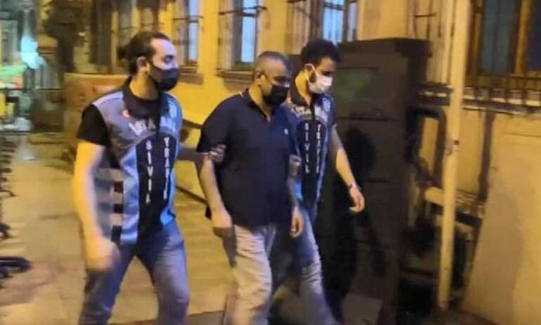 Taksimde polisten otopark parası isteyen değnekçi suçüstü yakalandı