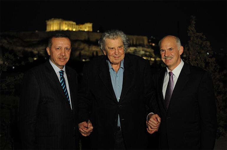 Τελευταία στιγμή: Πέθανε ο παγκοσμίου φήμης Έλληνας συνθέτης Μίκης Θεοδωράκης