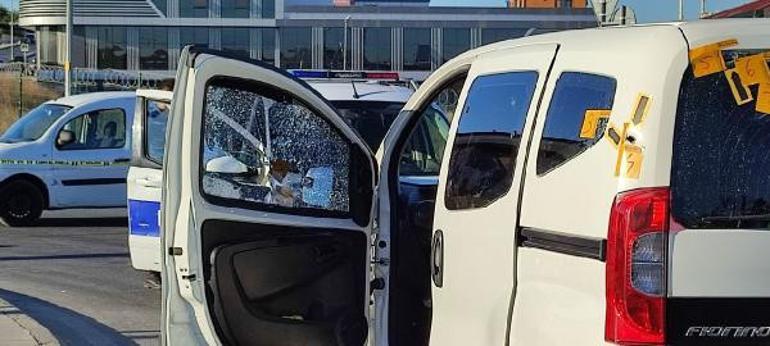 Aracı durdurup kurşun yağmuruna tuttular