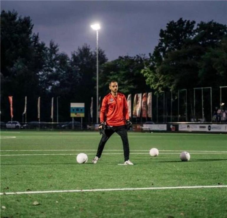 ukurun Vartolusu Erkan Kolak Kstendil, Hollanda ekibi Amsterdam Genlerbirliinin yeni kalecisi oldu