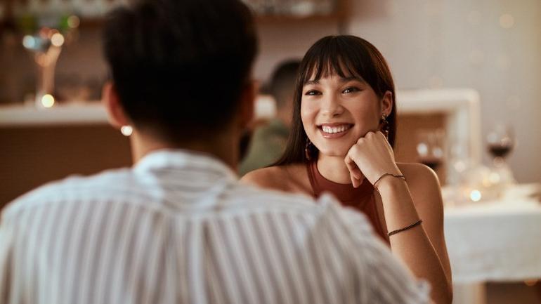 Karşınızdakine Hoşlandığınızı Belli Etmenin En Etkili Yolları