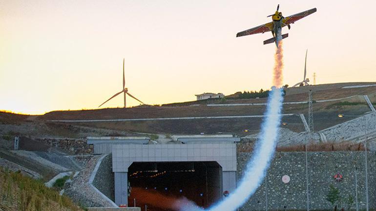 Red Bull’un ‘Tünel Geçişi’ Guinness Rekorlar Kitabı’na girdi