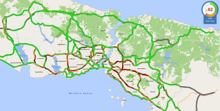 İstanbulda yüz yüze eğitimin ilk gününde trafik yoğunluğu