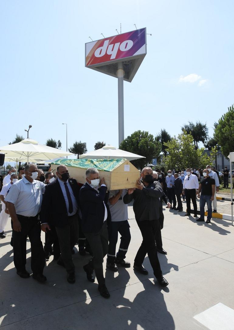 Yaşar Holding Yönetim Kurulu Başkanı Mustafa Selim Yaşar, İzmirde son yolculuğuna uğurlandı