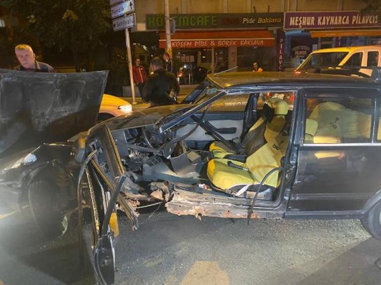 Caddeyi savaş alanına çevirdi Kaza anı kamerada