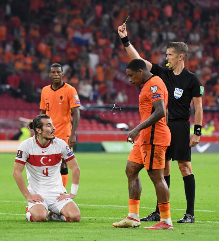  Hollanda - Türkiye maçında Şenol Güneşe tepki Sergen Yalçın, Emre Belözoğlu ve o görüntü...