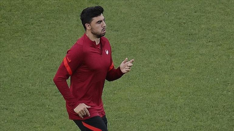  Ozan Tufanın yeni hali dikkat çekti Hollanda maçında...