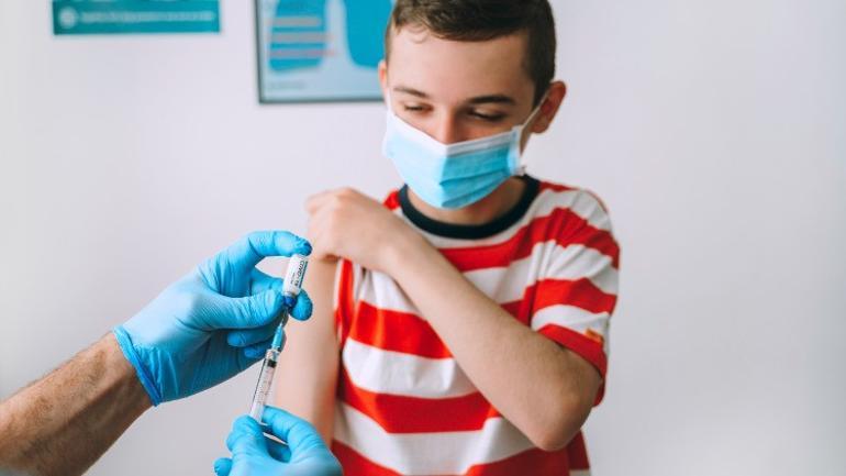 ebeveynler ve cocuklar merak ediyor 12 soruda 12 yas ustu asilama son dakika haber