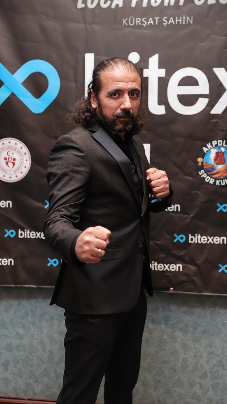 8 dünya şampiyonu ilk kez aynı ringde Kürşat Şahin’den Türkiye’de bir ilk...