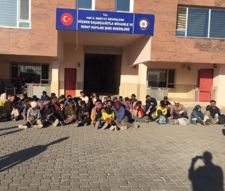 Vanda 299 kaçak göçmen ve 15 organizatör yakalandı