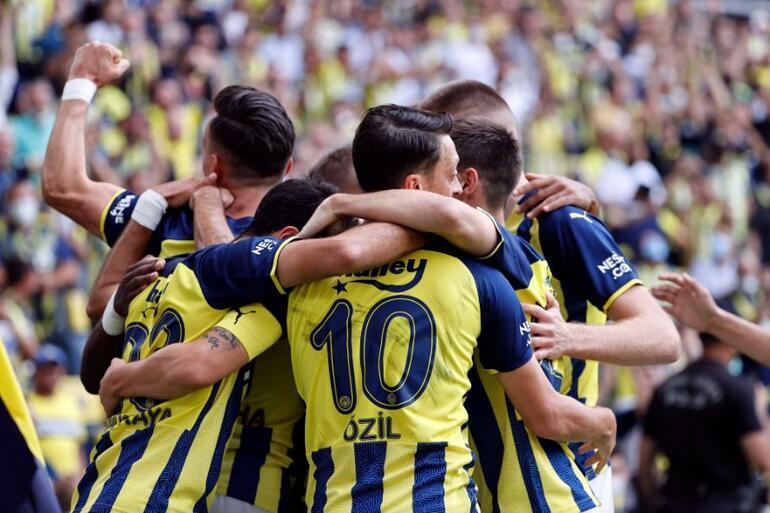 Son Dakika: Fenerbahçe sezonun en kritik virajlarından birine giriyor Vitor Pereira düşünceli...