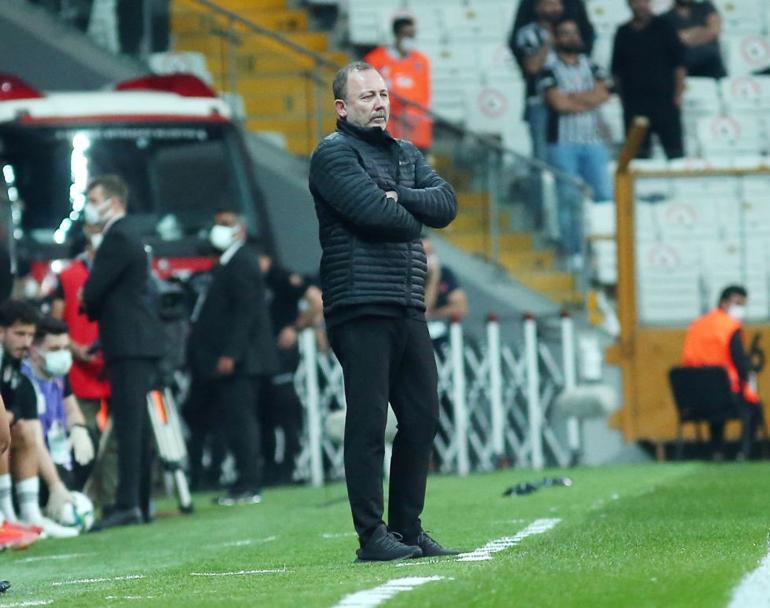  Beşiktaşta Sergen Yalçından maça saatler kala flaş karar Borussia Dortmund karşısında kafasındaki 11...