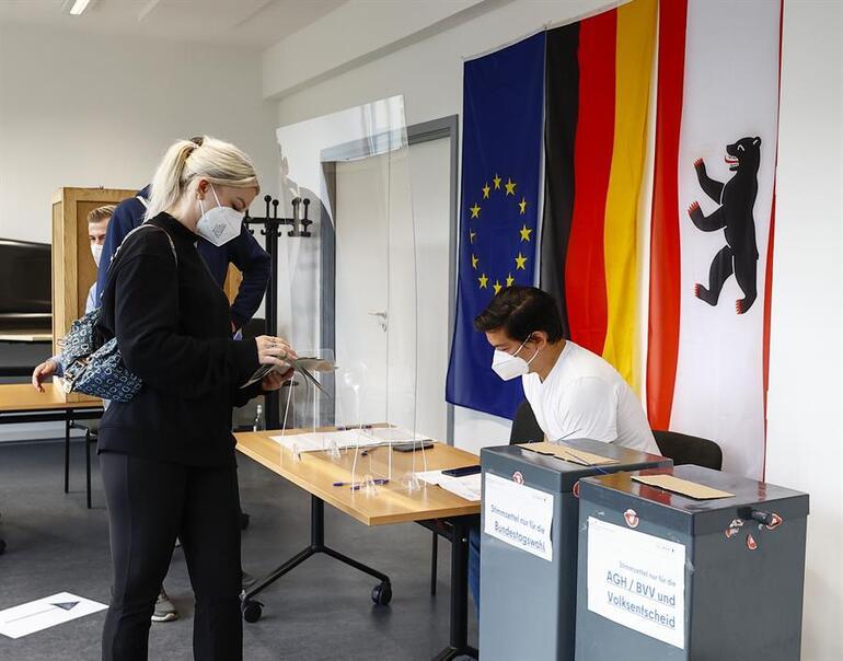 Almanya’daki genel seçimde son durum: İşte ilk sonuçlar... Koalisyon arayışları başladı
