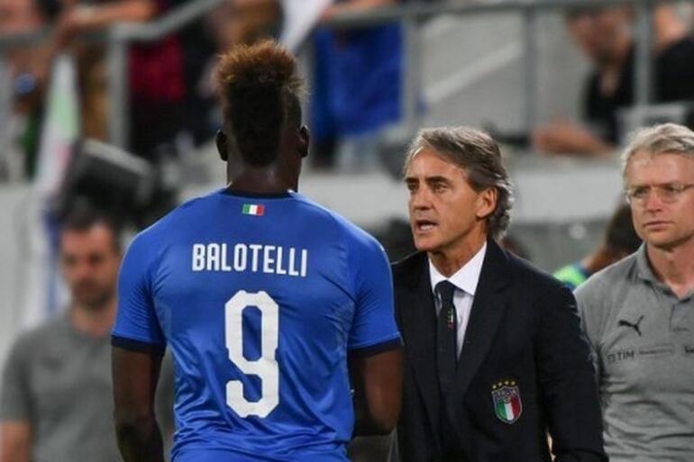 İtalya Dünya Kupası Elemelerinde Play-Offa kaldı, Mario Balotelli topa girdi: Yürüyerek gelirim...