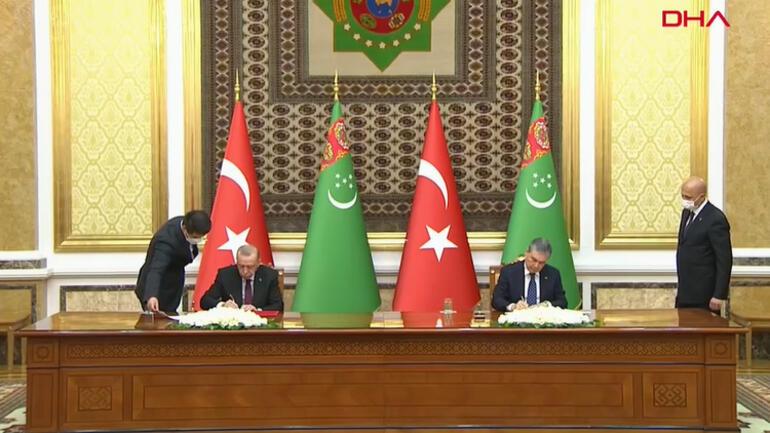 Son dakika Türkmenistanda tarihi gün İmzalar atıldı... Cumhurbaşkanı Erdoğandan flaş mesajlar