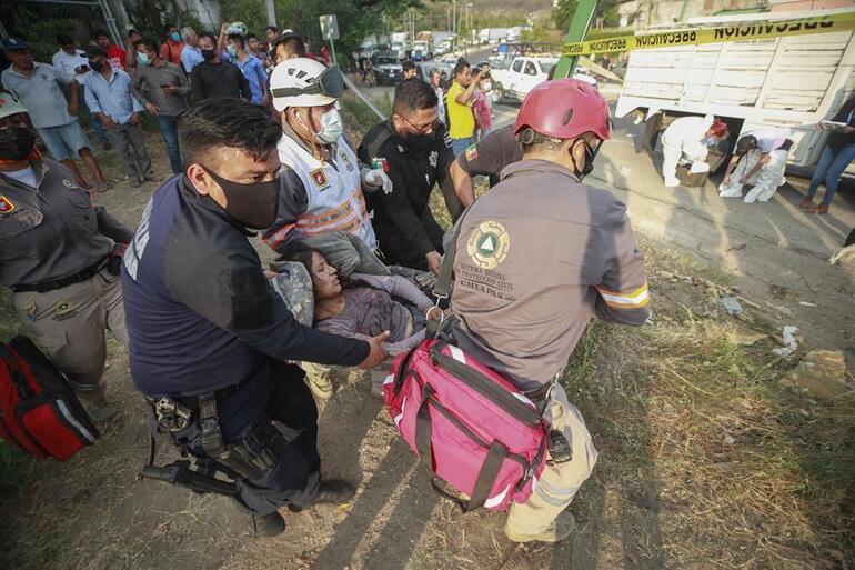 Meksikada katliam gibi kaza: En az 53 ölü