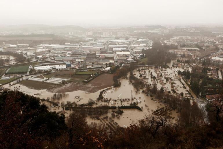 Inundaciones y deslizamientos de tierra en España: 1 muerto