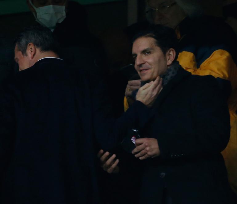 Ali Koç uyardı, Mesut Özili kesemedi... Fenerbahçede Vitor Pereira dönemi nasıl geçti