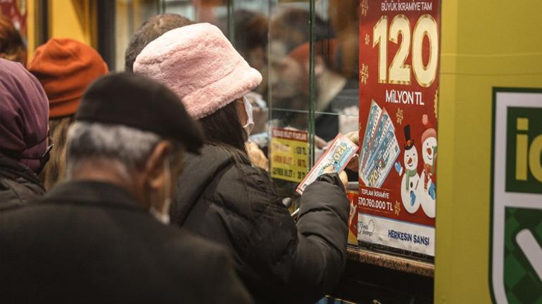 Büyük ikramiye için geri sayım başladı Milli Piyango biletlerine yoğun ilgi...