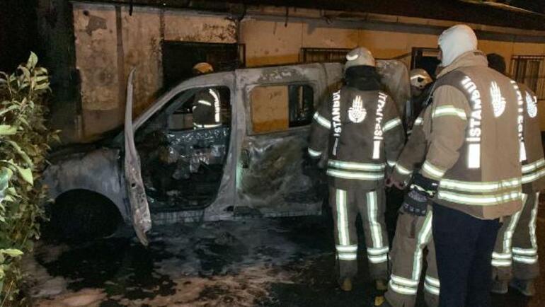Pendikte polis aracı yandı Alevler hastanenin arşiv binasına sıçradı