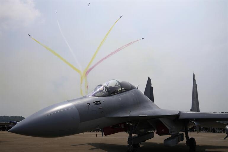 China retaliates against U.S. and Japan: They send 39 fighter jets into Taiwanese airspace