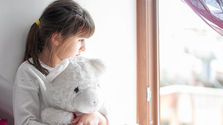 5 UZMAN 14 SORU | Omicron çocukları nasıl etkiliyor İşte ebeveynlerin en çok merak ettikleri...