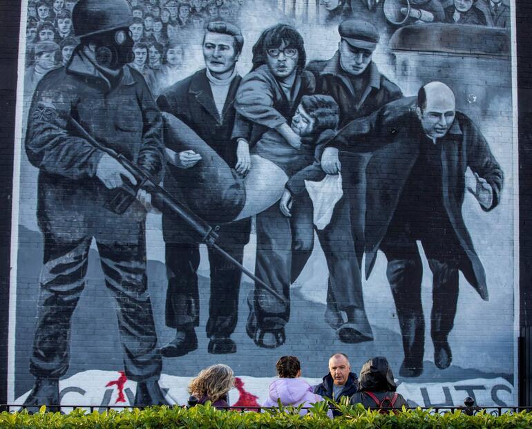 Kanlı Pazarın 50. yıldönümü: Kuzey İrlandanın Derry kentinde neler yaşanmıştı
