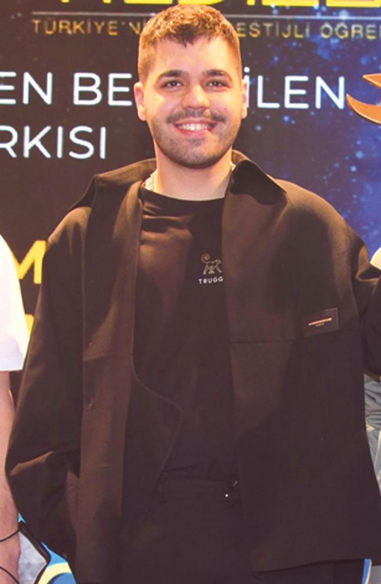 Yılın Yıldızları belli oldu... Ödül törenine ünlü akını